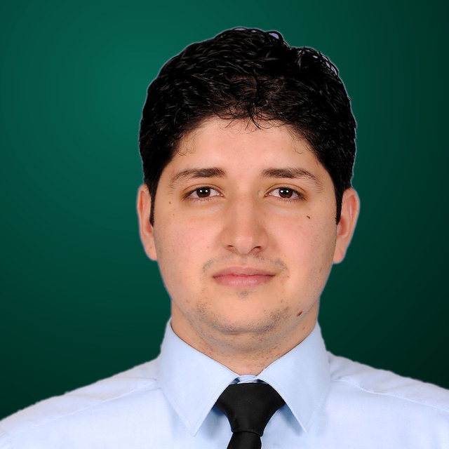 Juan Esteban González Hincapié, licenciado en Filosofía y magíster en Educación